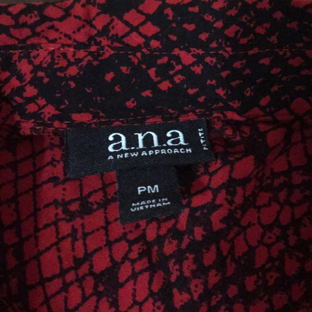 Blouse - Picture 2 of 2